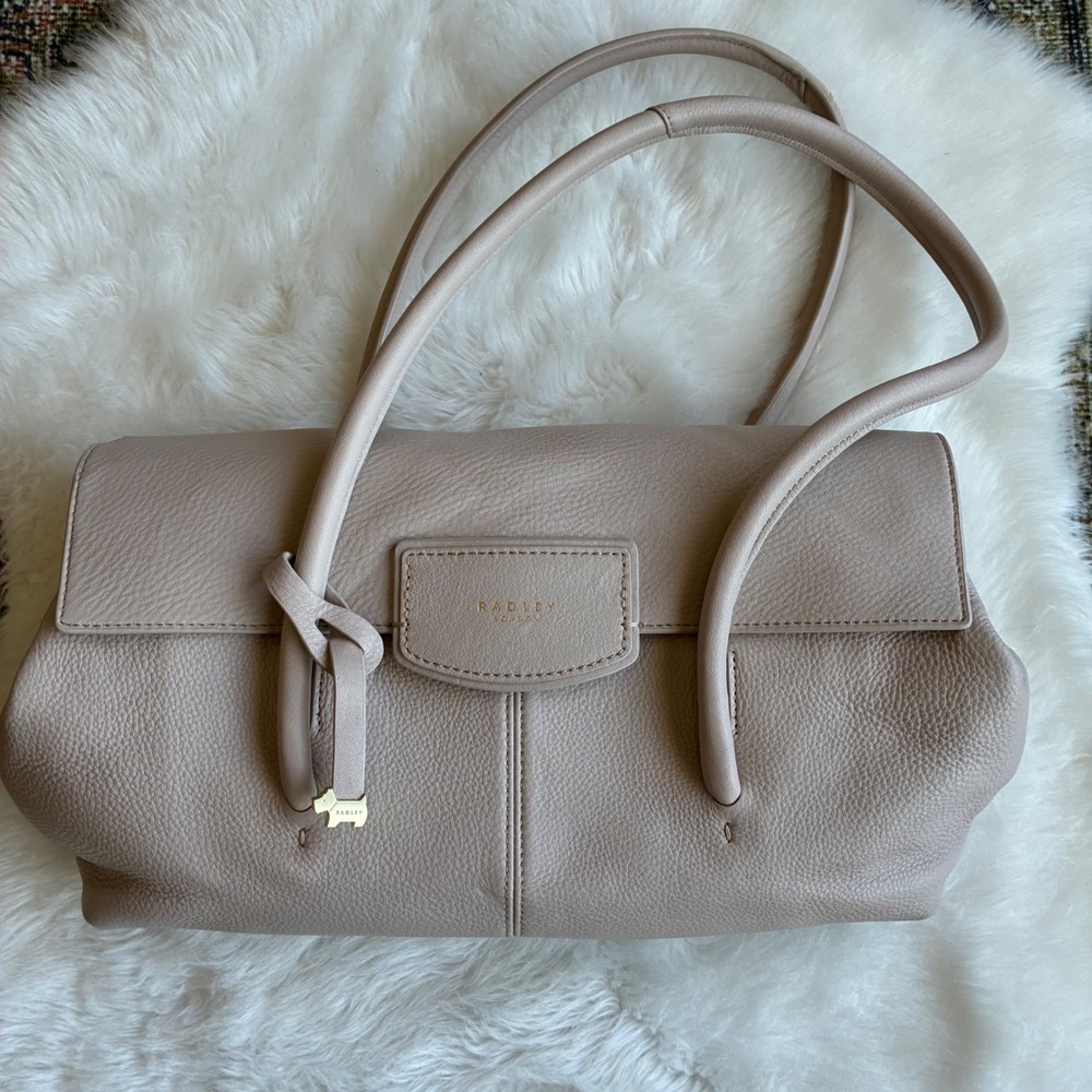 Radley London Taupe Pebbled Leather Shoulder Bag Flap Closure Gold Dog Charm